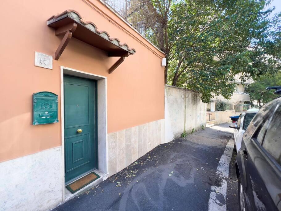 Suite Indipendente Su Due Livelli Рим Екстериор снимка